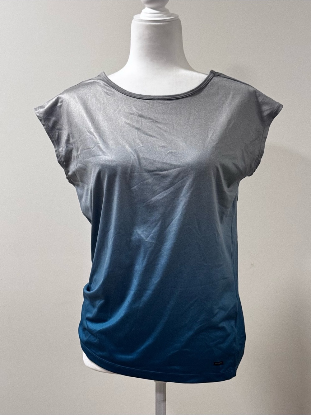 Mondetta Women’s Blue Gray Ombre Draped Athletic Top
